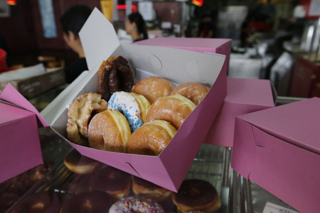 pink box donuts