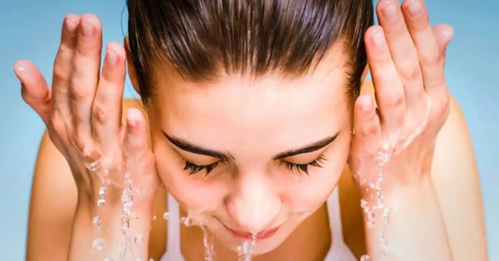 The Role of a Cleanser in a Simple Skin Care Routine
